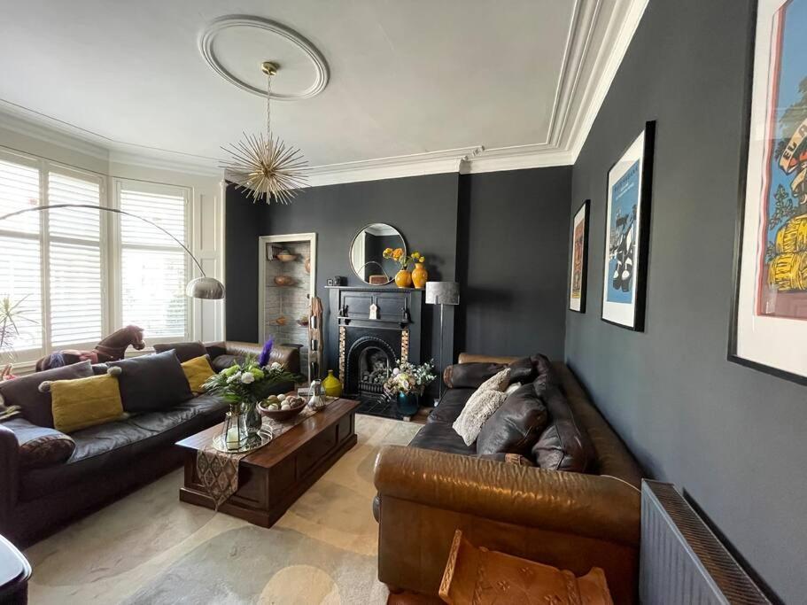 Traditional Apt Close To City Centre & Hampden กลาสโกว์ ภายนอก รูปภาพ